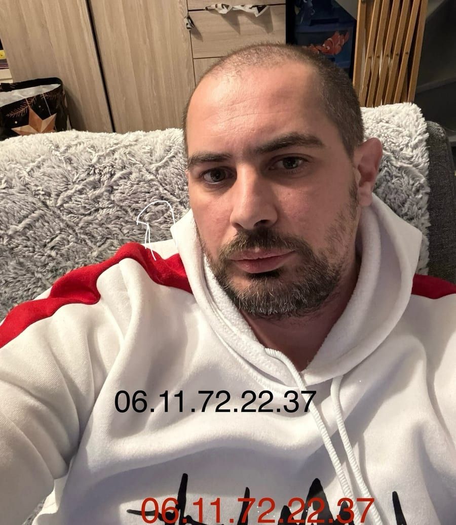 Profil von Athanas, 22 Jahre, Gay in Preischeid (Rheinland-Pfalz)