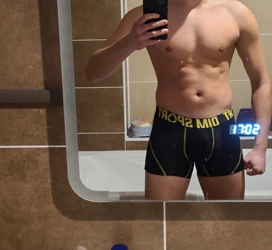 Profil von Issem, 24 Jahre, Gay in Mermuth (Rheinland-Pfalz)