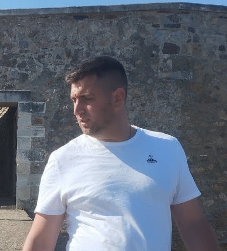 Profil von Dewi, 40 Jahre, Gay in Schopp (Rheinland-Pfalz)