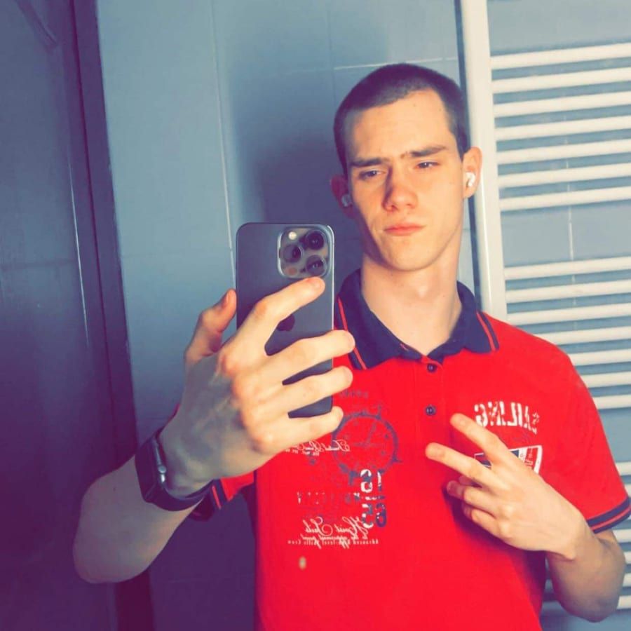 Profil von Illyes, 23 Jahre, Gay in Immert (Rheinland-Pfalz)