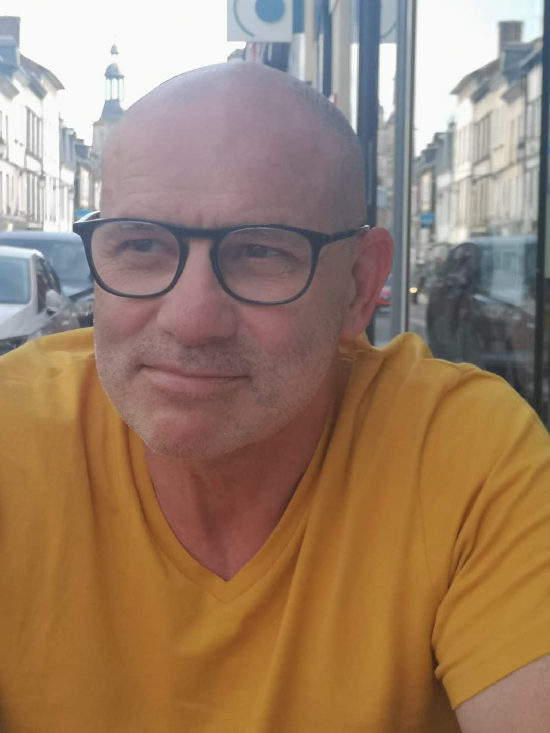 Profil von Yvic, 23 Jahre, Gay in Faid (Rheinland-Pfalz)
