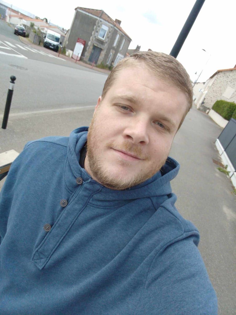 Profil von Enrik, 22 Jahre, Gay in Falkenstein (Rheinland-Pfalz)