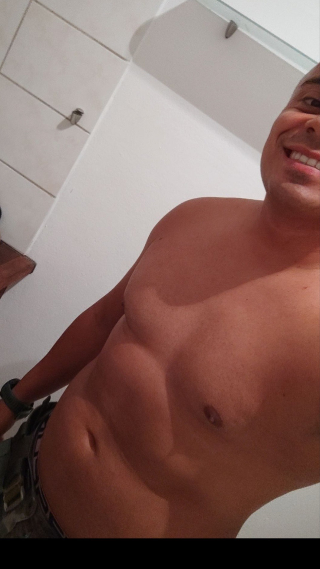 Profil von Aramis, 26 Jahre, Gay in Döttesfeld (Rheinland-Pfalz)