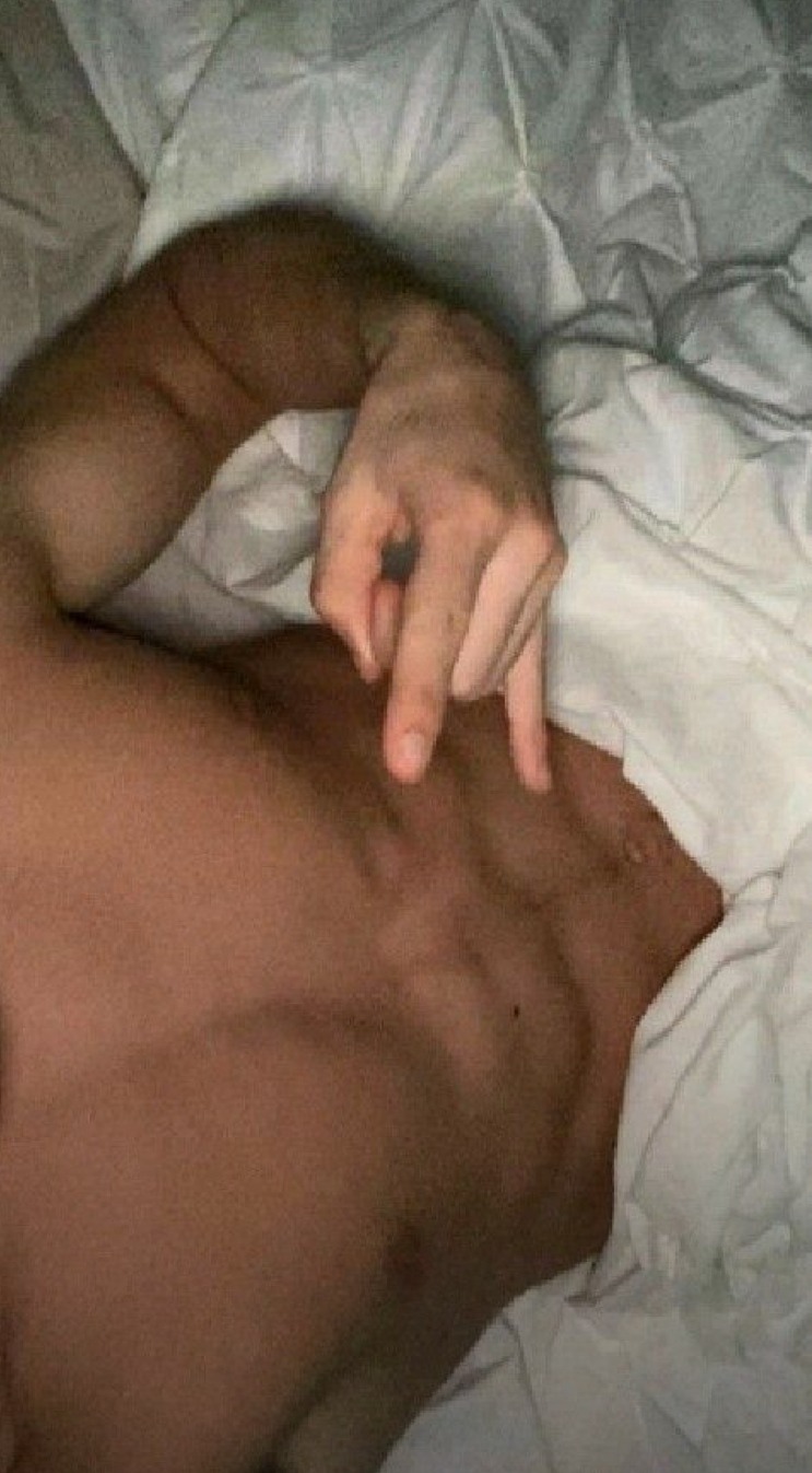 Evenor - Gay in Buborn Profil von Evenor, 30 Jahre, Gay in Buborn (Rheinland-Pfalz)