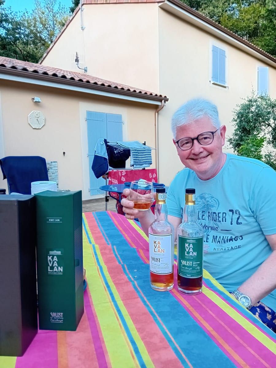 Pharell - Gay in Astert Profil von Pharell, 35 Jahre, Gay in Astert (Rheinland-Pfalz)