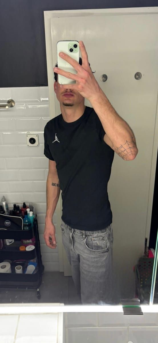 Yoan - Gay in Esch Profil von Yoan, 44 Jahre, Gay in Esch (Rheinland-Pfalz)