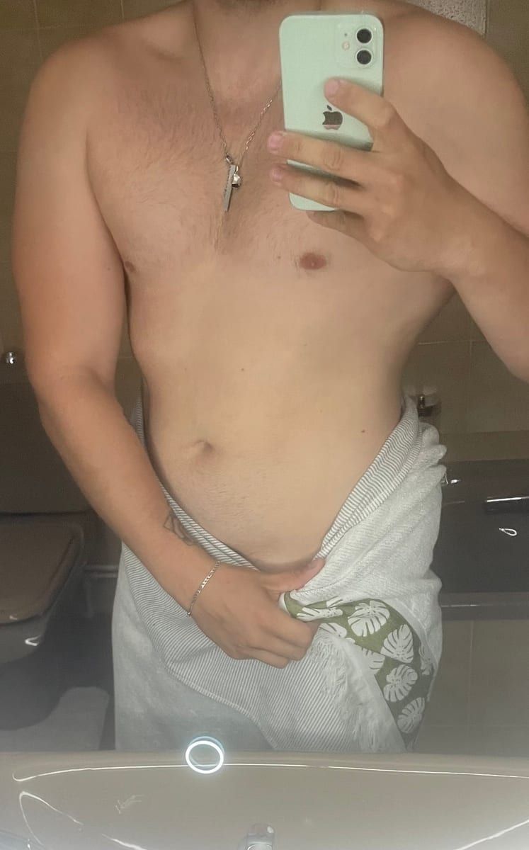 Profil von Asim, 24 Jahre, Gay in Busenberg (Rheinland-Pfalz)