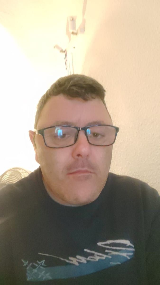 Profil von Konstantin, 38 Jahre, Gay in Immerath (Rheinland-Pfalz)