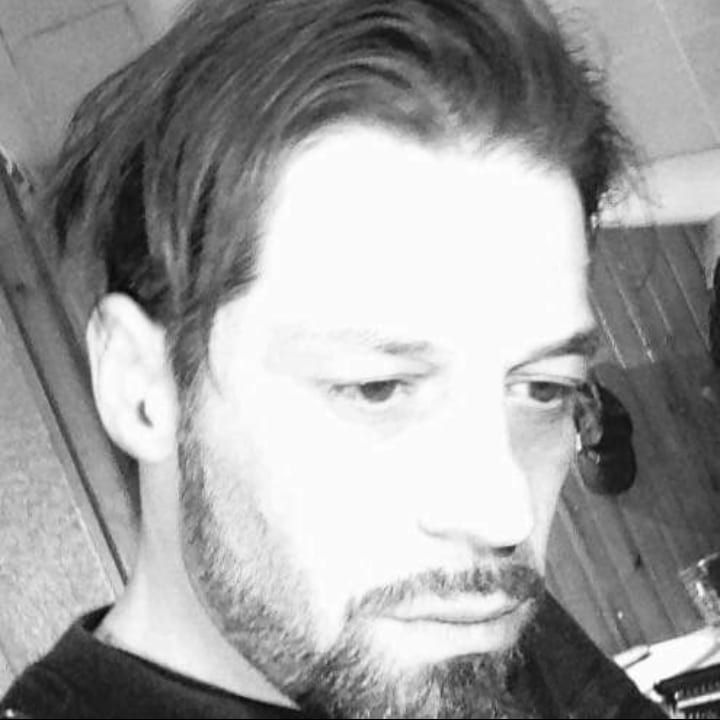 Profil von Wally, 30 Jahre, Gay in Neroth (Rheinland-Pfalz)