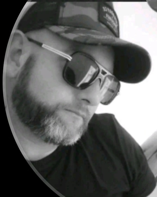 Valdemar - Gay in Karbach Profil von Valdemar, 44 Jahre, Gay in Karbach (Rheinland-Pfalz)