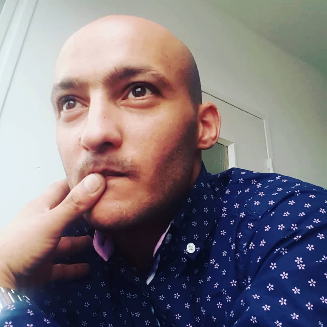 Profil von Charles-edward, 29 Jahre, Gay in Schellweiler (Rheinland-Pfalz)