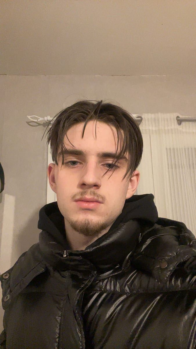 Floreal - Gay in Breitenthal Profil von Floreal, 22 Jahre, Gay in Breitenthal (Rheinland-Pfalz)