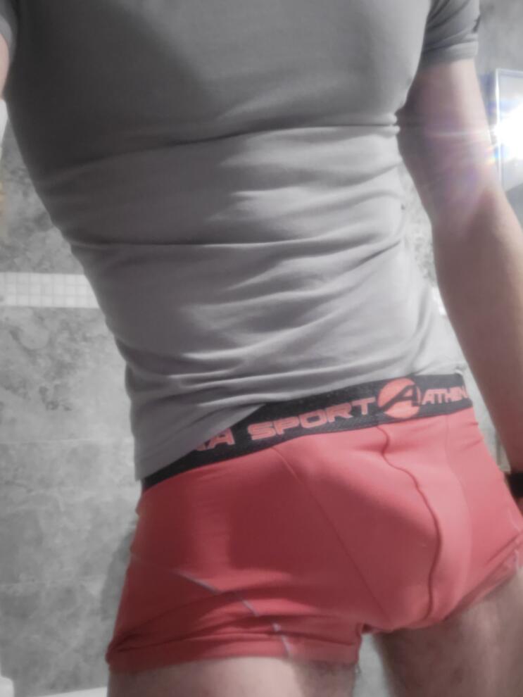 Profil von Naym, 27 Jahre, Gay in Neitersen (Rheinland-Pfalz)