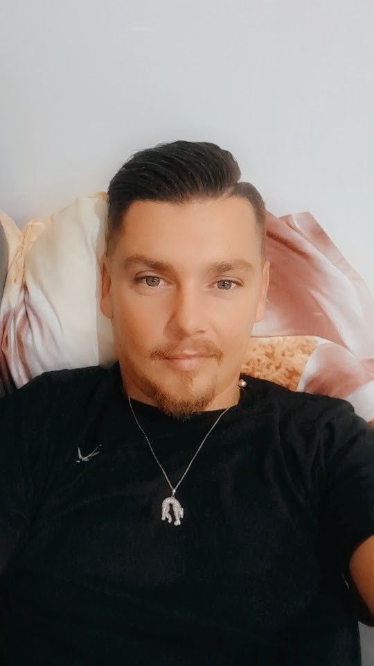 Profil von Turan, 40 Jahre, Gay in Ollmuth (Rheinland-Pfalz)