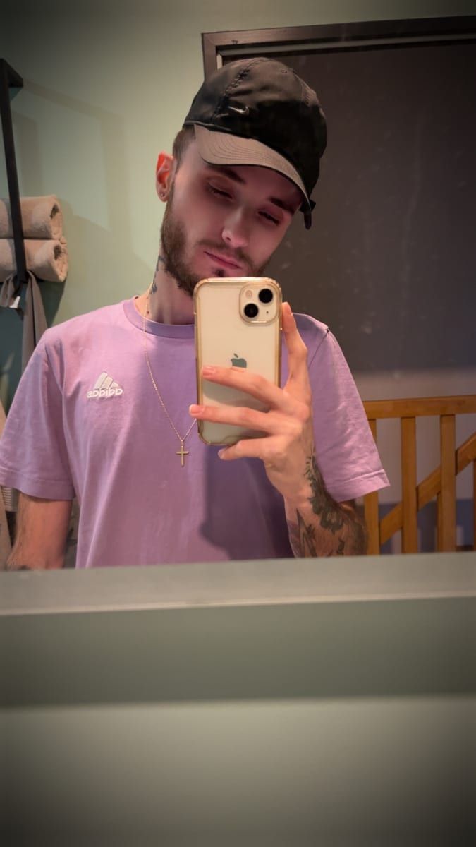 Profil von Kamil, 38 Jahre, Gay in Neef (Rheinland-Pfalz)